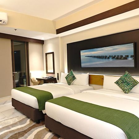 Kl Executive Greenbelt Манила Экстерьер фото