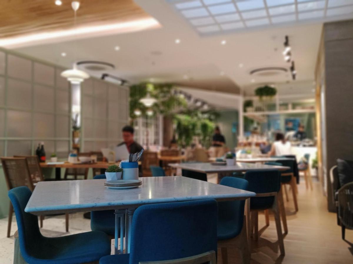 Kl Executive Greenbelt Манила Экстерьер фото