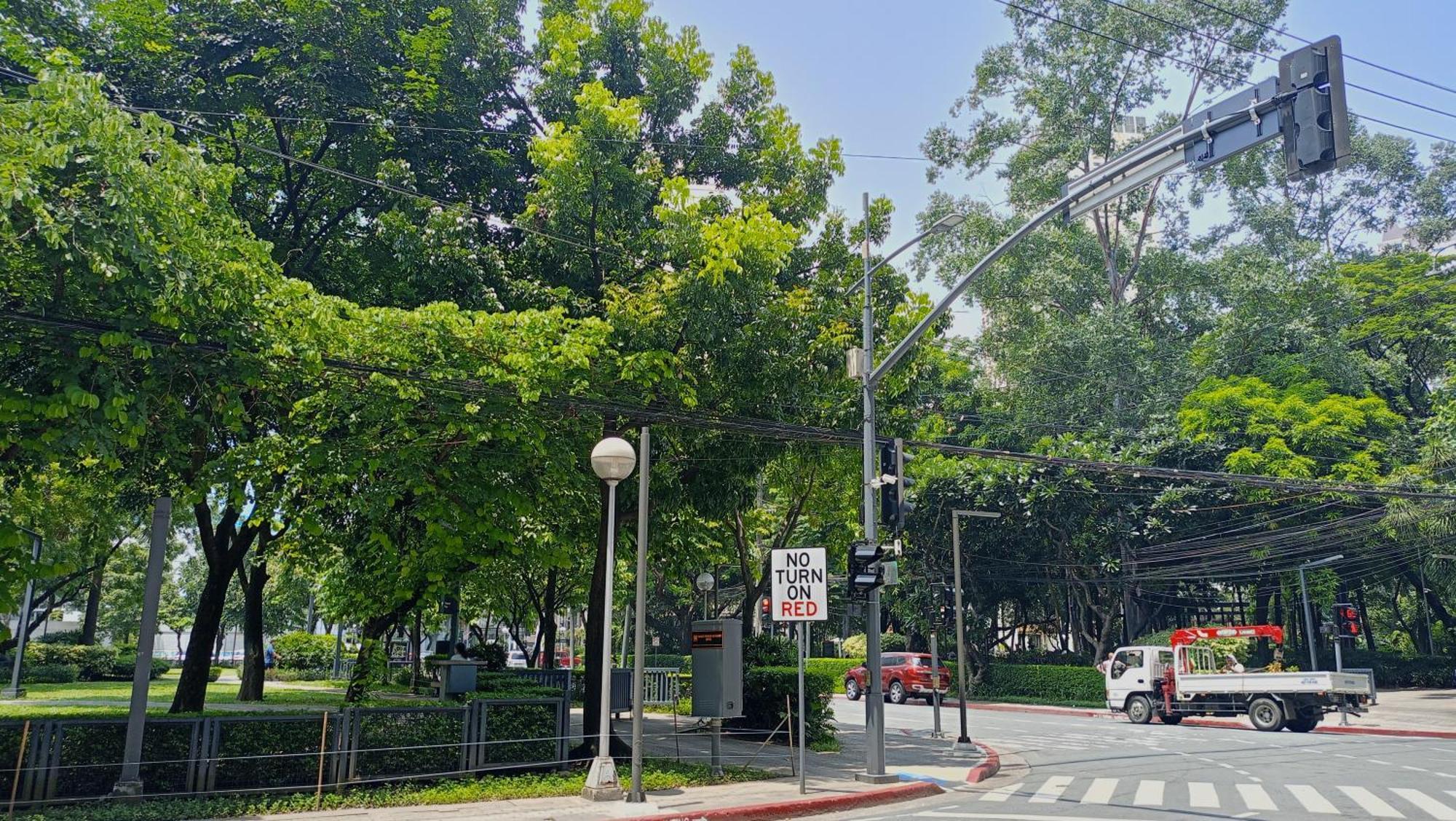Kl Executive Greenbelt Манила Экстерьер фото