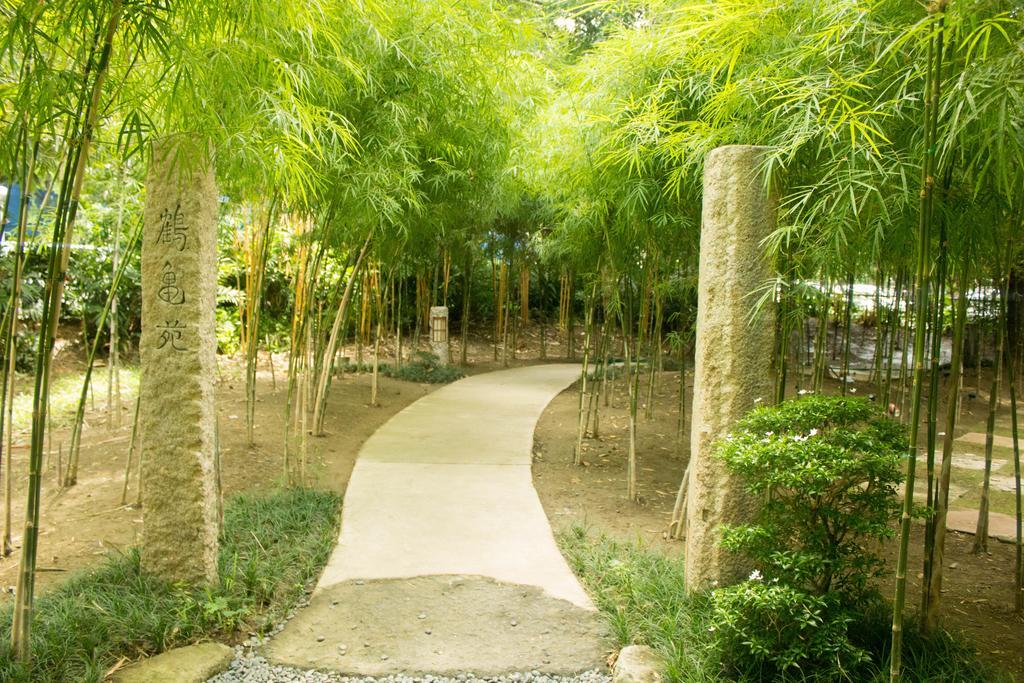 Kl Executive Greenbelt Манила Экстерьер фото